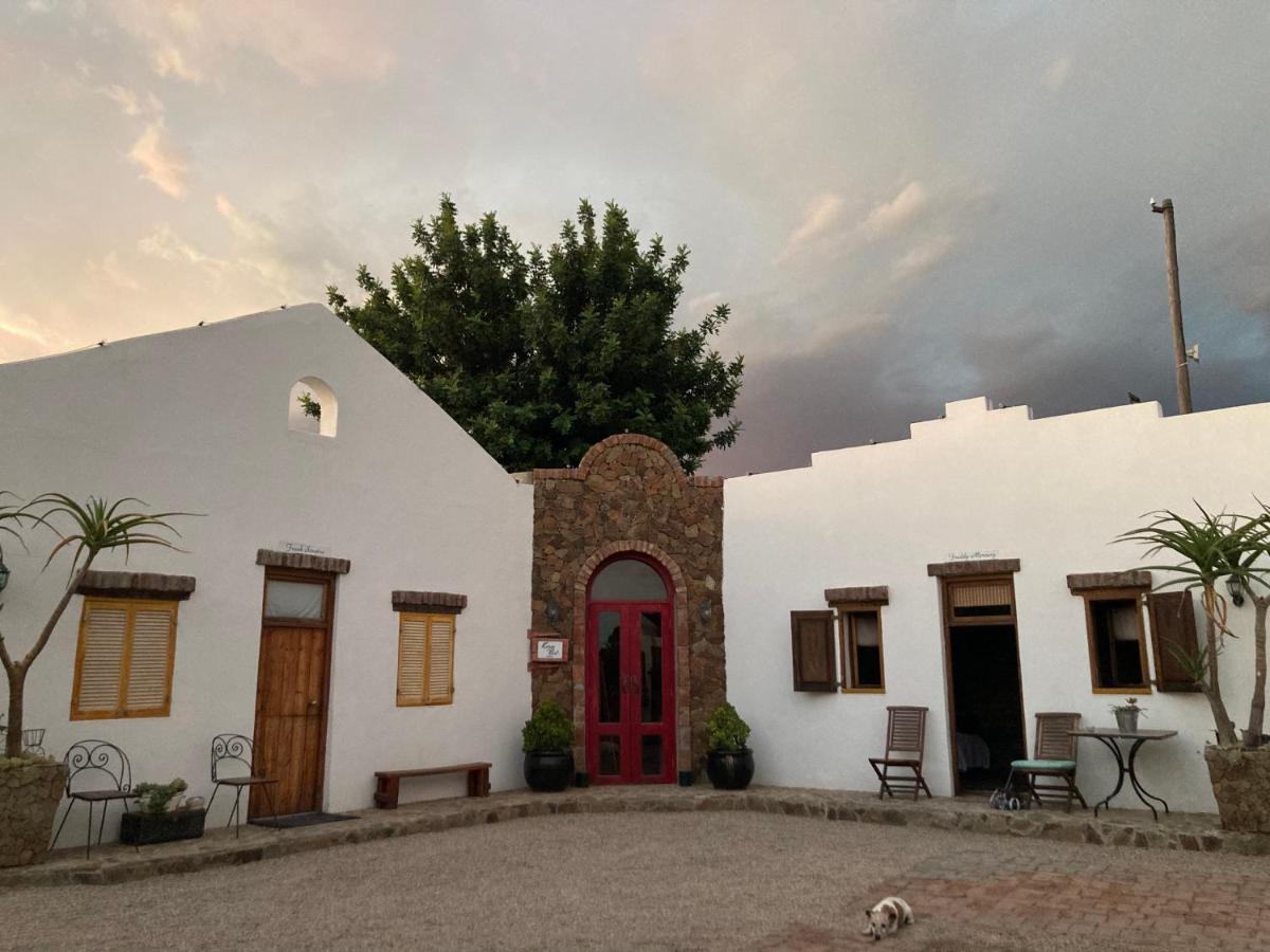 Villa Contessa Beaufort West Exterior photo